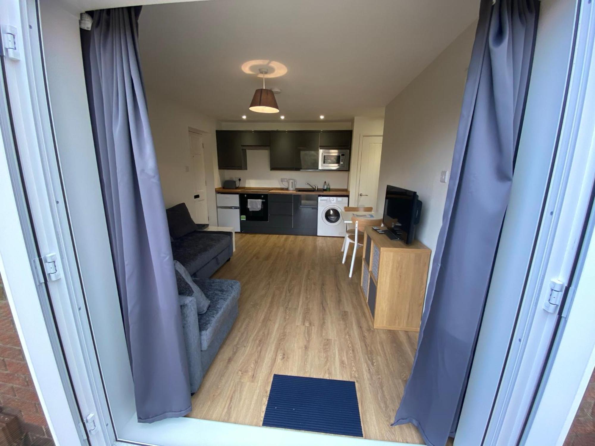 Arragon Short-Stay Apartments ウォーターロービル エクステリア 写真